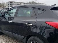 Second-hand Hyundai ix35 Comfort 163 CP (119 kW) 2015 Culoarenegru SUV