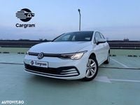 Second-hand VW Golf VIII Life 110 CP (80 kW) 2021 Culoarealb Hatchback