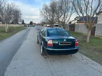 Second-hand VW Passat 131 CP (96 kW) 2002 Verde Berlinǎ