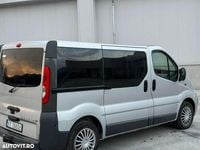 Second-hand Opel Vivaro Cosmo 114 CP (83 kW) 2008 Culoareargint Monovolum