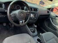 second-hand VW Jetta 2012 1.6 tdi