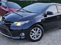 second-hand Toyota Auris Hybrid 