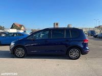 Second-hand VW Touran Highline 150 CP (110 kW) 2023 Culoarealbastru Monovolum