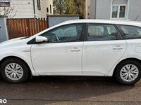 Second-hand Toyota Auris Hybrid Luna 99 CP (72 kW) 2014 Culoarealb Break