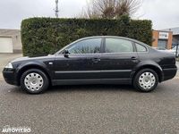 Second-hand VW Passat Comfortline 102 CP (75 kW) 2002 Culoarenegru Berlinǎ
