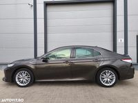 Second-hand Toyota Camry 218 CP (160 kW) 2020 Culoaremaro Berlinǎ