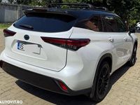 Second-hand Toyota Highlander Luxury 248 CP (182 kW) 2022 Culoarealb SUV