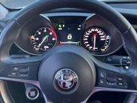 Second-hand Alfa Romeo Giulia 180 CP (132 kW) 2016 Culoarealb Berlinǎ