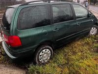 Second-hand VW Sharan 115 CP (84 kW) 2001 Monovolum