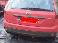 Second-hand Ford Fiesta Ghia 68 CP (50 kW) 2006 Culoarerosu Hatchback