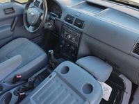 second-hand Ford Transit connect 1.8 diesel. 178000 km an fab 2010