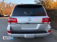 Second-hand Toyota Land Cruiser 490 CP (360 kW) 2017 Argintiu metalizat SUV