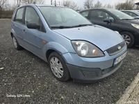Second-hand Ford Fiesta 65 CP (47 kW) 2006 Albastru Hatchback