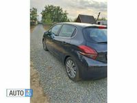 second-hand Peugeot 208 