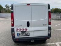 Second-hand Renault Trafic 115 CP (84 kW) 2014 Culoarealb Monovolum