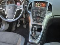 Second-hand Opel Astra Edition 110 CP (80 kW) 2014 Culoarenegru Monovolum