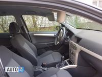 Second-hand Opel Astra 101 CP (74 kW) 2007 Negru Break