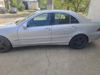 Second-hand Mercedes C220 150 CP (110 kW) 2004 Berlinǎ