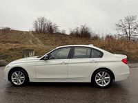Second-hand BMW 328 Sport Line 245 CP (180 kW) 2013 Culoarealb Berlinǎ