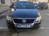 Second-hand VW Passat 105 CP (77 kW) 2005 Maro Berlinǎ