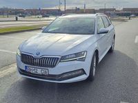 Second-hand Skoda Superb Premium Edition 190 CP (139 kW) 2019 Culoarealb Break