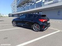 Second-hand Ford Focus ST-Line 125 CP (91 kW) 2019 Culoarenegru Hatchback