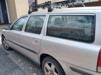 second-hand Volvo V70 2.4 D5