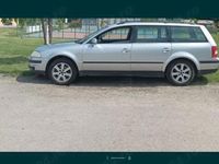 Second-hand VW Passat 105 CP (77 kW) 2002 Gri Berlinǎ