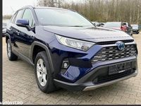 Second-hand Toyota RAV4 Hybrid 222 CP (163 kW) 2022 Culoarealbastru SUV