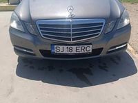 Second-hand Mercedes E200 136 CP (100 kW) 2011 Gri Berlinǎ