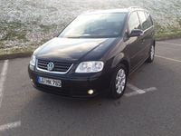 Second-hand VW Touran Highline 136 CP (100 kW) 2004 Negru Monovolum