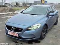 Second-hand Volvo V40 Inscription 150 CP (110 kW) 2017 Culoarealbastru Hatchback