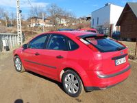 second-hand Ford Focus 2006, 1.6 benzina = rate cu buletinul