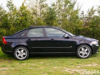 Second-hand Volvo S40 115 CP (84 kW) 2012 Negru Berlinǎ