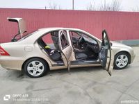 Second-hand Mercedes C220 125 CP (91 kW) 2004 Bej Berlinǎ