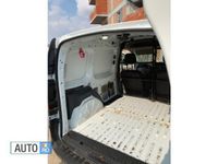 Second-hand Renault Kangoo 75 CP (55 kW) 2010 Alb Monovolum