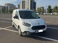Second-hand Ford Courier 75 CP (55 kW) 2019 Culoarealb Monovolum