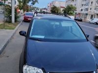 Second-hand VW Touran 140 CP (102 kW) 2006 Negru Monovolum