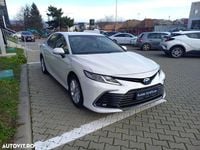 Second-hand Toyota Camry Business Edition 218 CP (160 kW) 2022 Culoarealb Berlinǎ