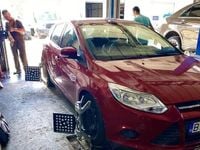 Second-hand Ford Focus 95 CP (69 kW) 2013 Rosu Hatchback