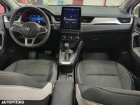 Second-hand Renault Captur 160 CP (117 kW) 2023 Culoarealb SUV