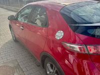 Second-hand Honda Civic Comfort 100 CP (73 kW) 2011 Culoarerosu Hatchback