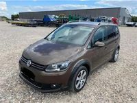 Second-hand VW Touran Cross 125 CP (91 kW) 2012 Monovolum