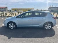 Second-hand Opel Astra Design Edition 125 CP (91 kW) 2010 Albastru Hatchback