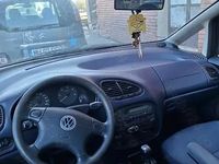 Second-hand VW Sharan 110 CP (80 kW) 1999 Monovolum