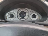 Second-hand Mercedes E200 2004 Berlinǎ