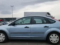 Second-hand Ford Focus 100 CP (73 kW) 2005 Albastru Hatchback