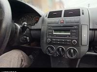 Second-hand VW Polo 80 CP (58 kW) 2007 Culoarealbastru Hatchback