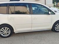 second-hand VW Touran 2.0 TDI DPF BlueMotion Technology DSG Comfortline