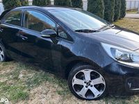 Second-hand Kia Rio 75 CP (55 kW) 2012 Culoarenegru Hatchback